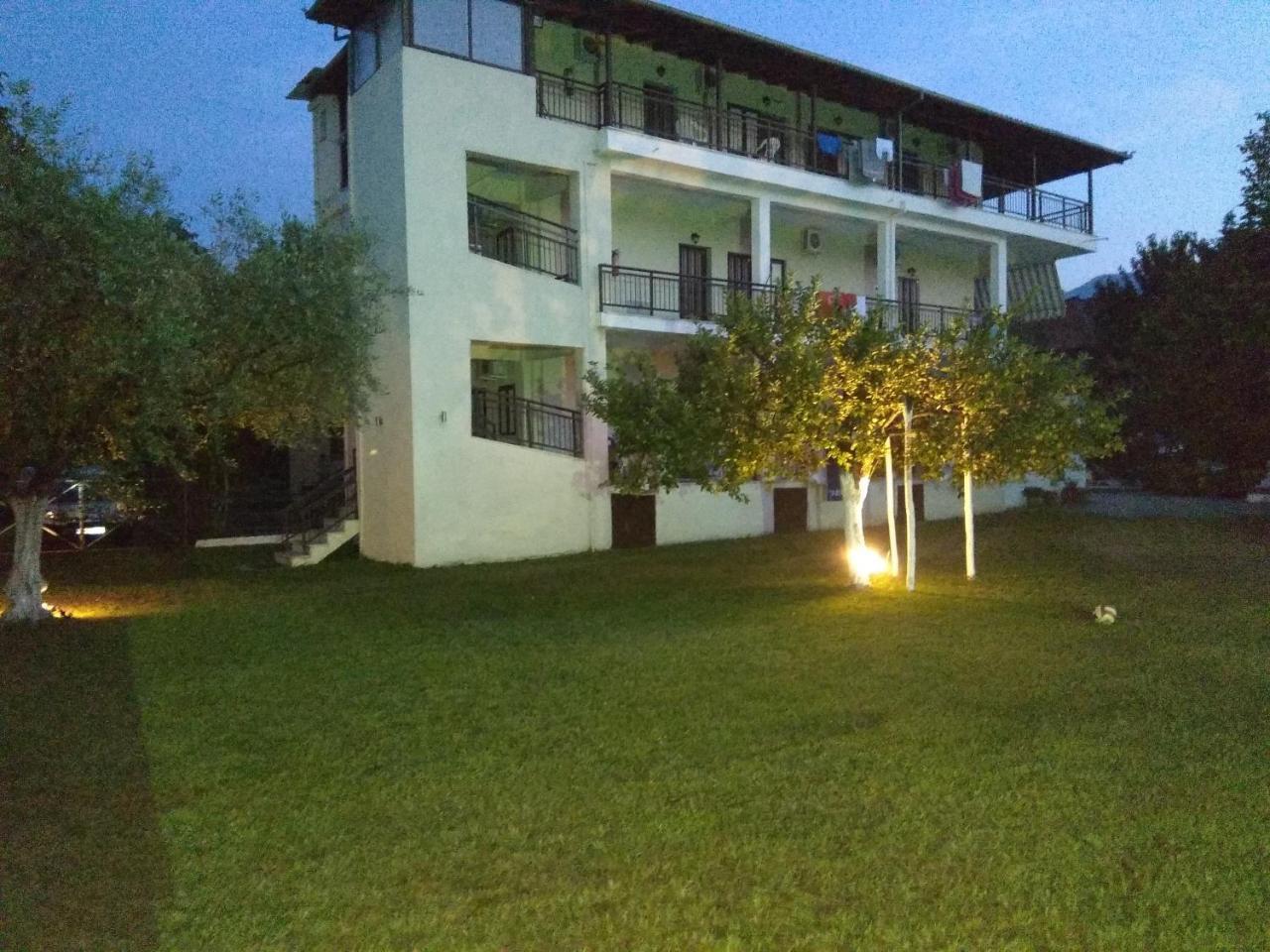 Trantas Rooms Paralía Skotínis Exterior foto